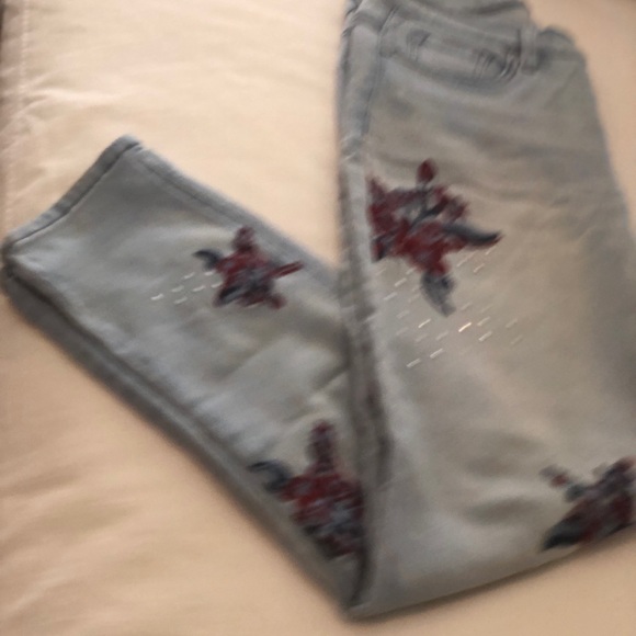 DG2 two pairs of beautiful embroidered jeans - Picture 5 of 11